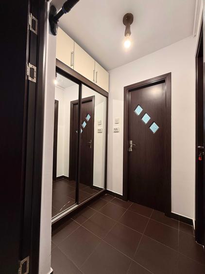 Apartament cu 2 camere semidecomandat în Colentina