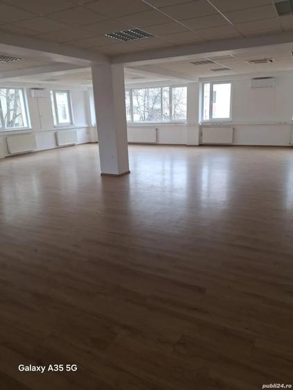 Spațiu comercial, de 140 mp, în Central