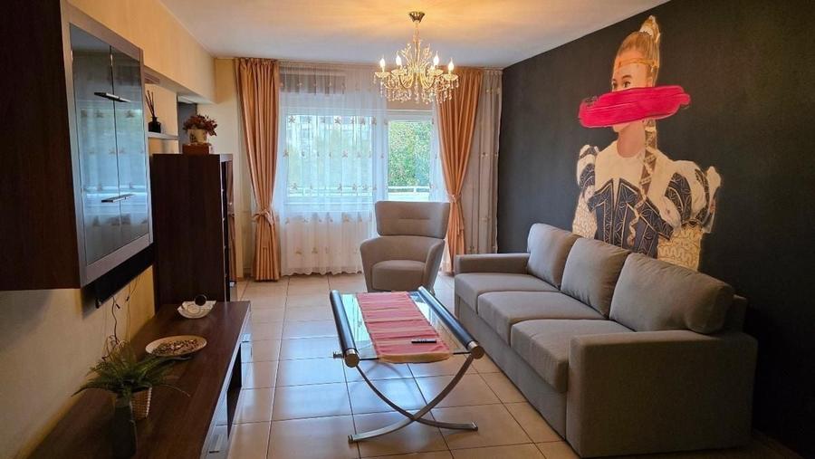 Apartament cu 2 camere decomandat, mobilat în P-ța Alba Iulia