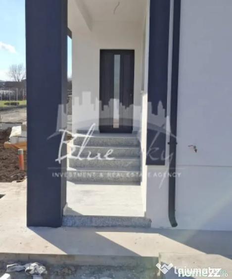 Casă cu 3 camere cu Teren 270 Mp în Lumina