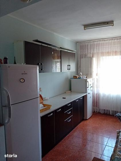 Apartament cu 4 camere, mobilat în Ultracentral