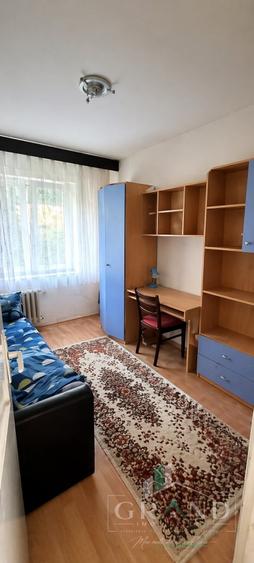 Apartament cu 3 camere semidecomandat, mobilat în Mănăștur