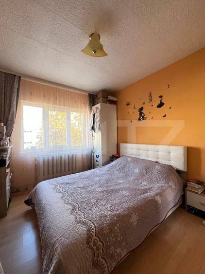 Apartament cu 4 camere decomandat, mobilat în Sud-Est