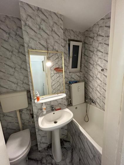 Apartament cu 2 camere decomandat în Sala Palatului