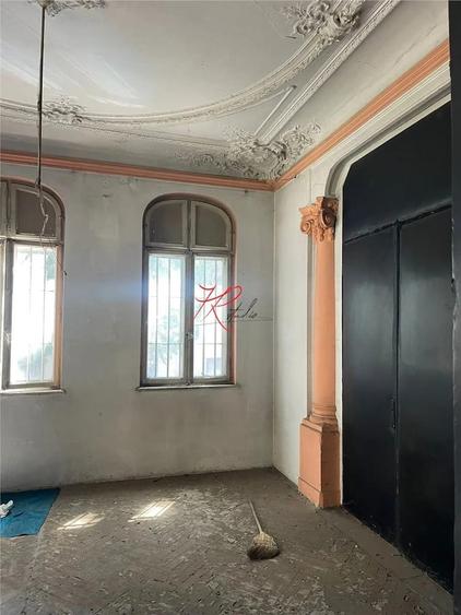 Casă cu 20 camere cu Teren 521 Mp în Cișmigiu