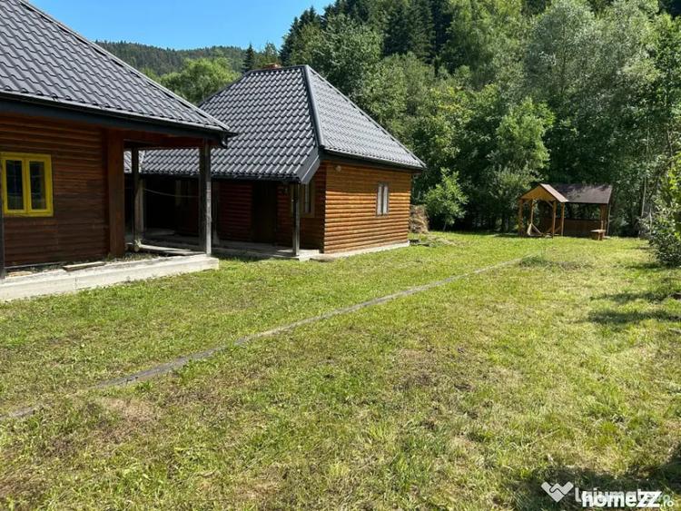 Casă cu 5 camere cu Teren 1250 Mp în Marginea
