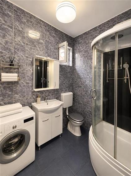 Casă individuală cu 4 camere cu Canalizare în Sântana de Mureș