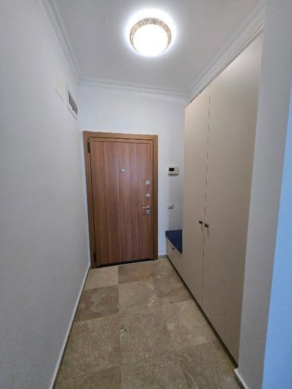 Apartament cu 2 camere semidecomandat, mobilat în Central