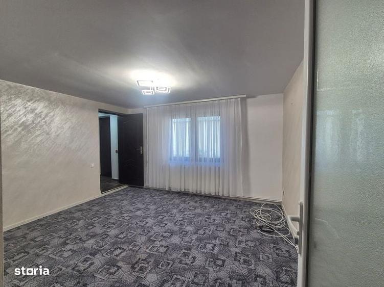 Casă cu 3 camere cu Teren 4820 Mp în Telești