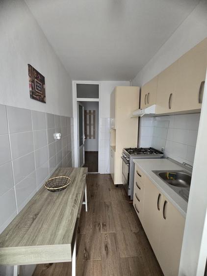 Apartament cu 2 camere decomandat în Gară