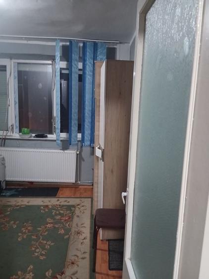 Apartament cu 2 camere semidecomandat în Micro 17