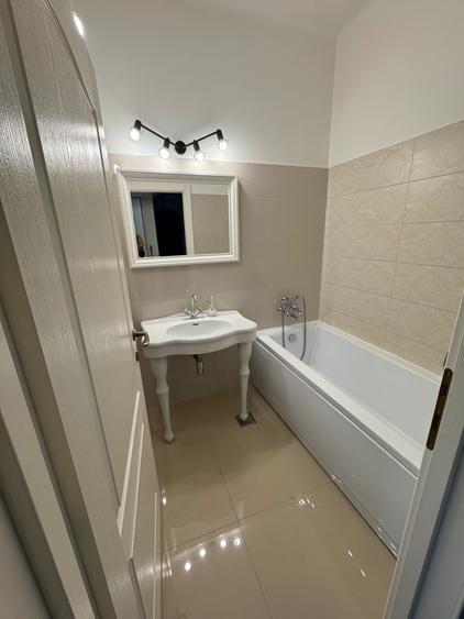 Apartament cu 2 camere decomandat, mobilat în Vatra Luminoasă