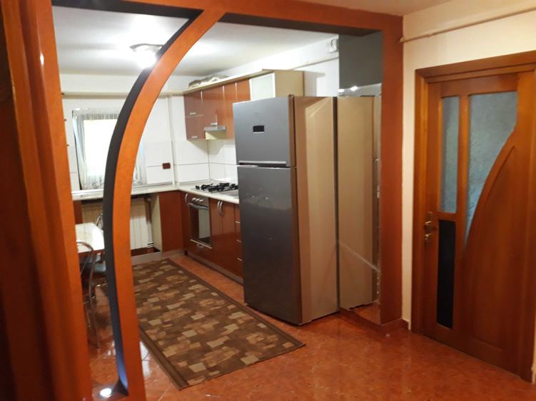 inchiriez apartament 2 camere - 1