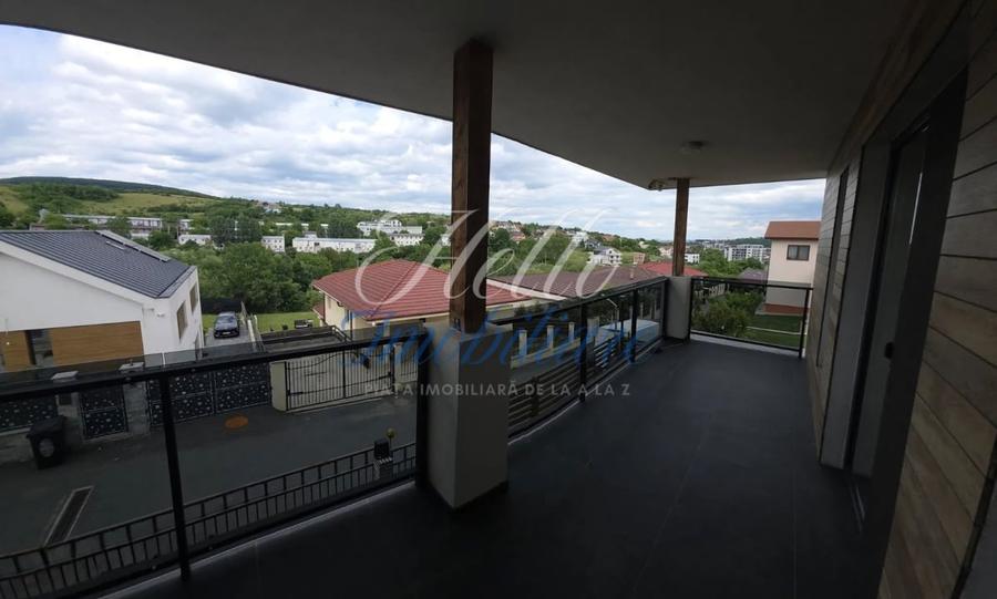 Duplex cu 4 camere cu Canalizare în Dâmbul Rotund