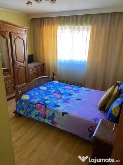 Apartament cu 3 camere decomandat în Obcini