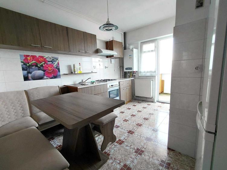 Apartament cu 2 camere decomandat în Astra