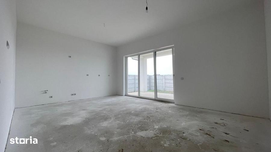 Casă cu 3 camere cu Teren 250 Mp în Sântandrei