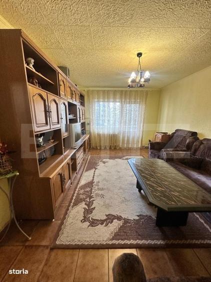 Apartament cu 4 camere decomandat în Central