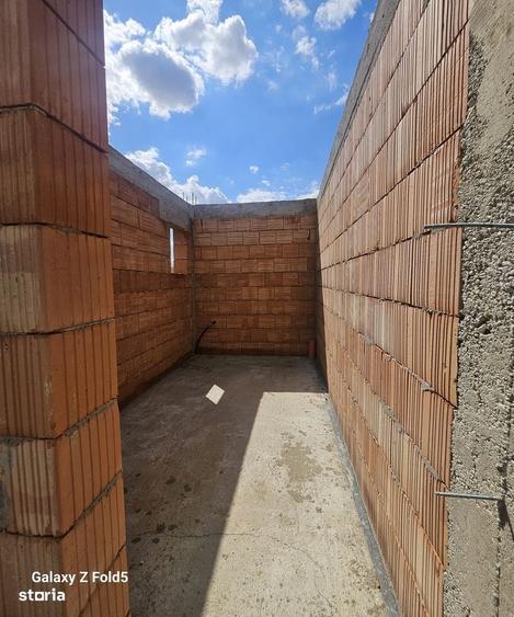 Casă cu 4 camere cu Teren 520 Mp în Nojorid