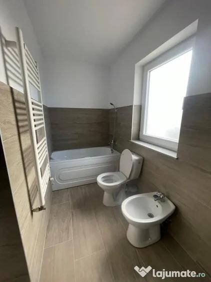 Casă cu 3 camere cu Teren 300 Mp în Ipotești