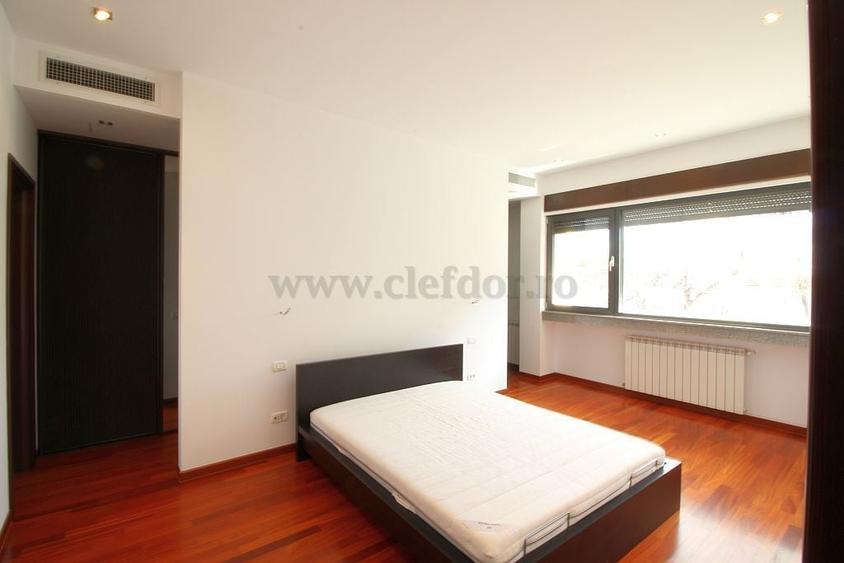 Apartament cu 4 camere decomandat, mobilat în Dorobanți
