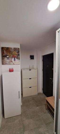 Garsonieră decomandată, mobilată în Politehnica