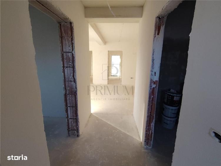 Casă cu 3 camere decomandat în Moșnița Nouă