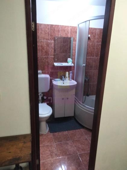 Garsonieră decomandată în Central