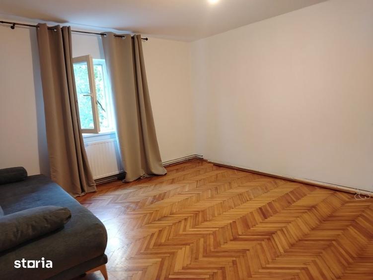 Apartament cu 3 camere decomandat în Republicii