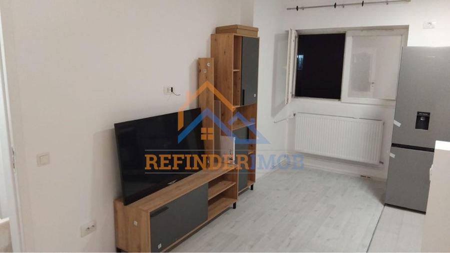 Apartament cu 2 camere semidecomandat, mobilat în Berceni