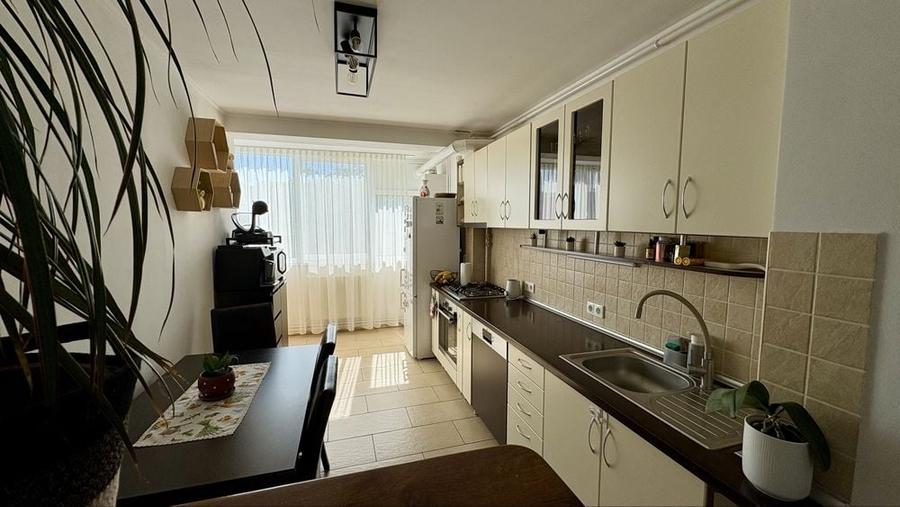 Apartament cu 3 camere în Central