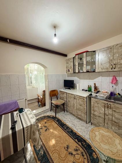 Apartament 2 camere etaj 1 zona Bazar Orizont pret fix - 1