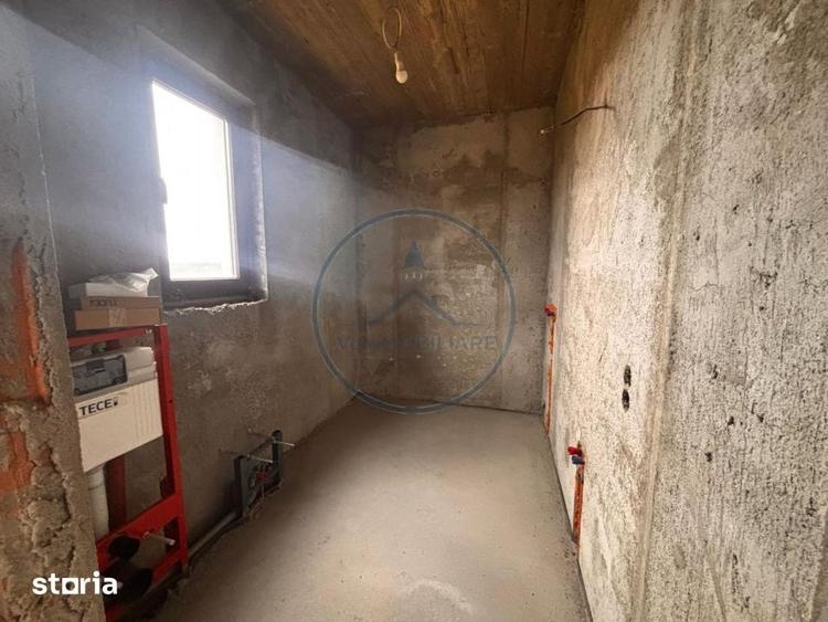 Casă cu 5 camere cu Teren 7000 Mp în Josenii Bârgăului