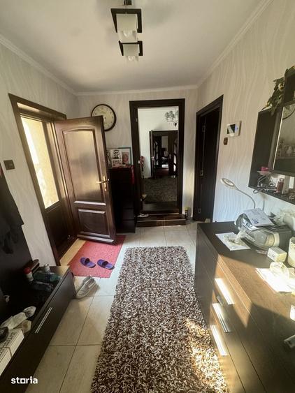 Casă cu 4 camere cu Teren 350 Mp în Central