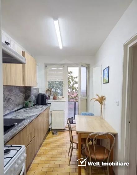 Apartament cu 3 camere semidecomandat, mobilat în Gheorgheni