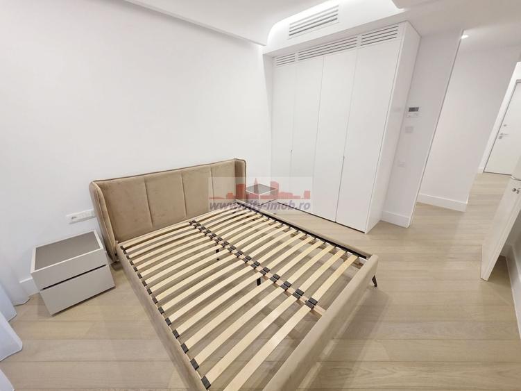 Apartament cu 3 camere decomandat în Băneasa