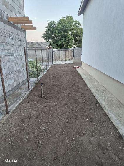 Casă cu 6 camere cu Teren 222 Mp în Lumina