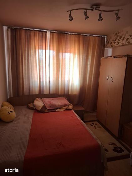 Casă cu 5 camere cu Teren 391 Mp în Calea București