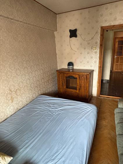 Apartament cu 4 camere decomandat în Gară