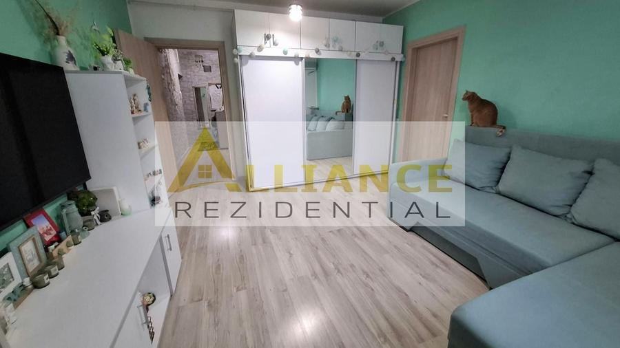 Apartament cu 2 camere decomandat, mobilat în Central