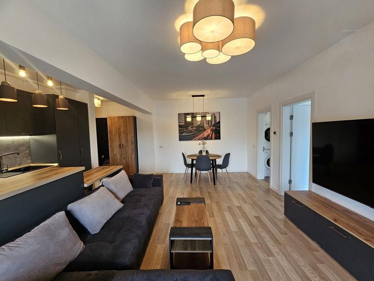 Apartament cu 2 camere decomandat, mobilat în Metro 2