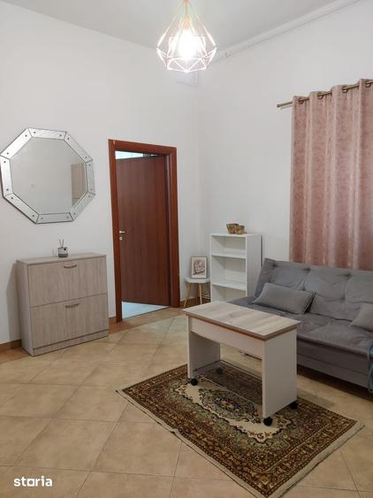 Apartament cu 2 camere decomandat în Exterior Vest