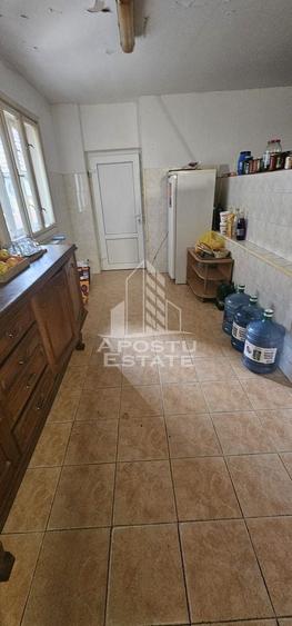Casă individuală cu 7 camere cu Canalizare în Cetății