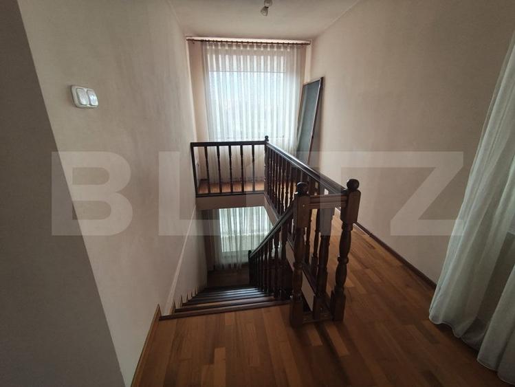 Casă individuală cu 5 camere cu Canalizare în Iosia