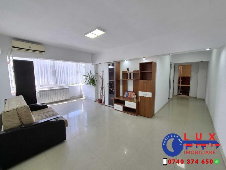 Apartament cu 3 camere semidecomandat în Ultracentral
