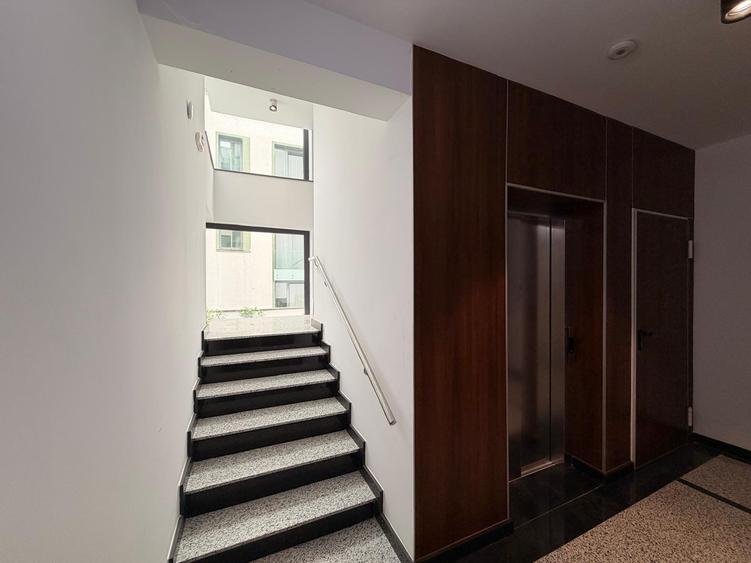 Apartament cu 3 camere decomandat în P-ța Muncii