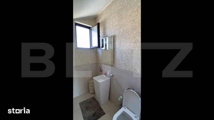 Casă cu 5 camere cu Teren 370 Mp în George Enescu