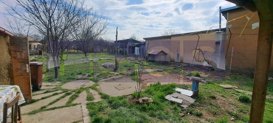Casă individuală cu 5 camere cu Canalizare în Central