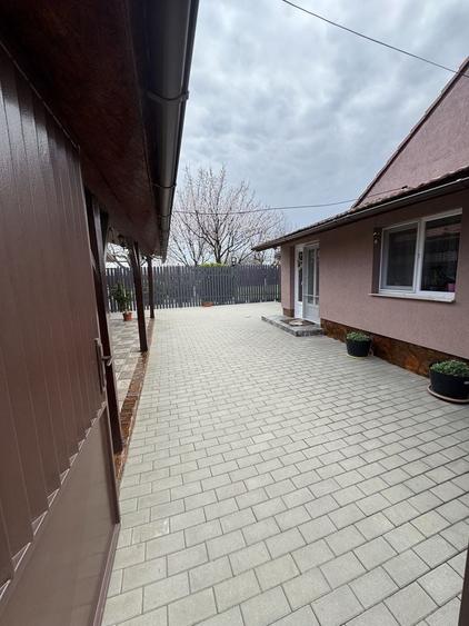 Casă cu 4 camere în Central