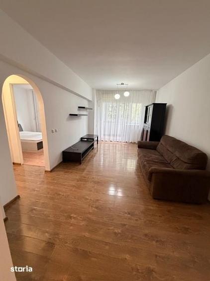 Apartament cu 2 camere semidecomandat în Berceni